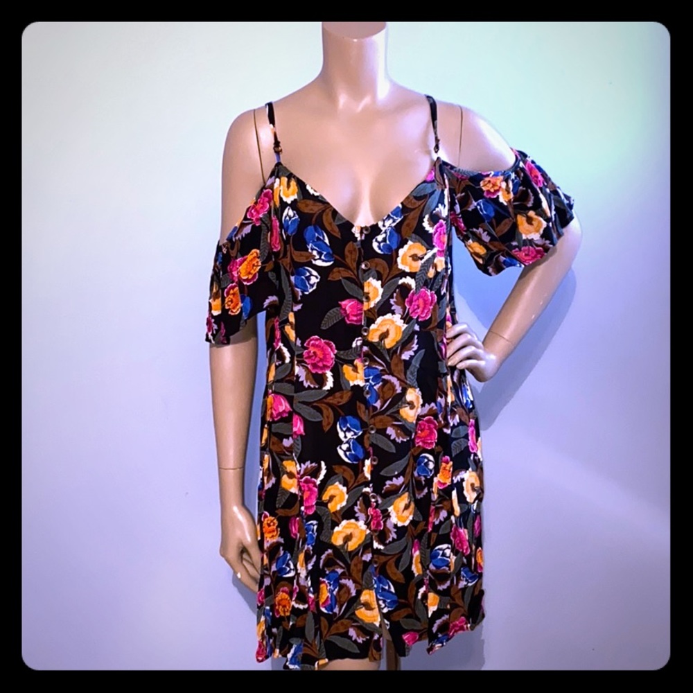 NWT Patrons of Peace Dress size M